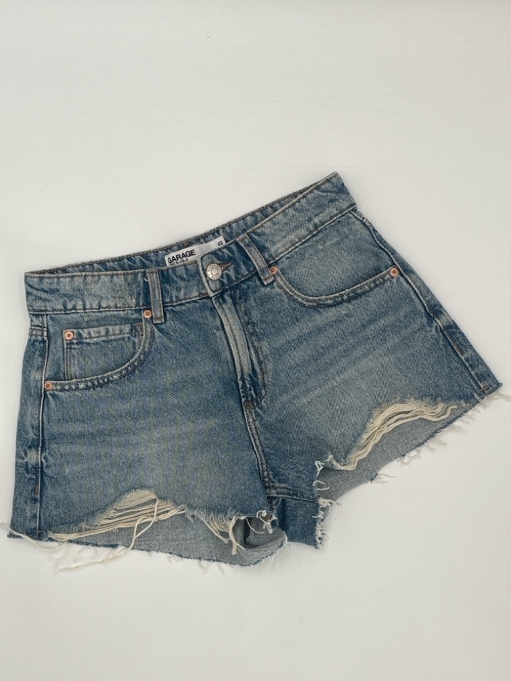 Garage High Rise Denim Cutoff Shorts Size 26 Distressed Raw Hem